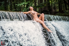 1_LR_08967